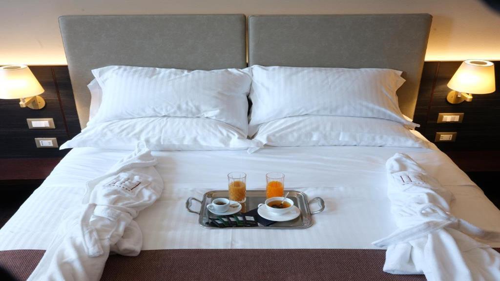 10 Keys Milano Hotel Екстериор снимка